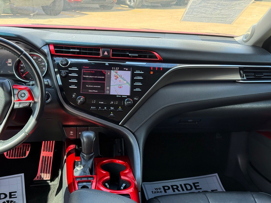 2018 Toyota Camry Image 16