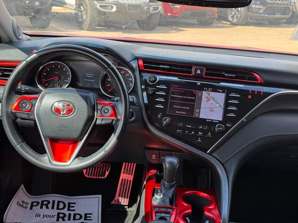 2018 Toyota Camry Image 17