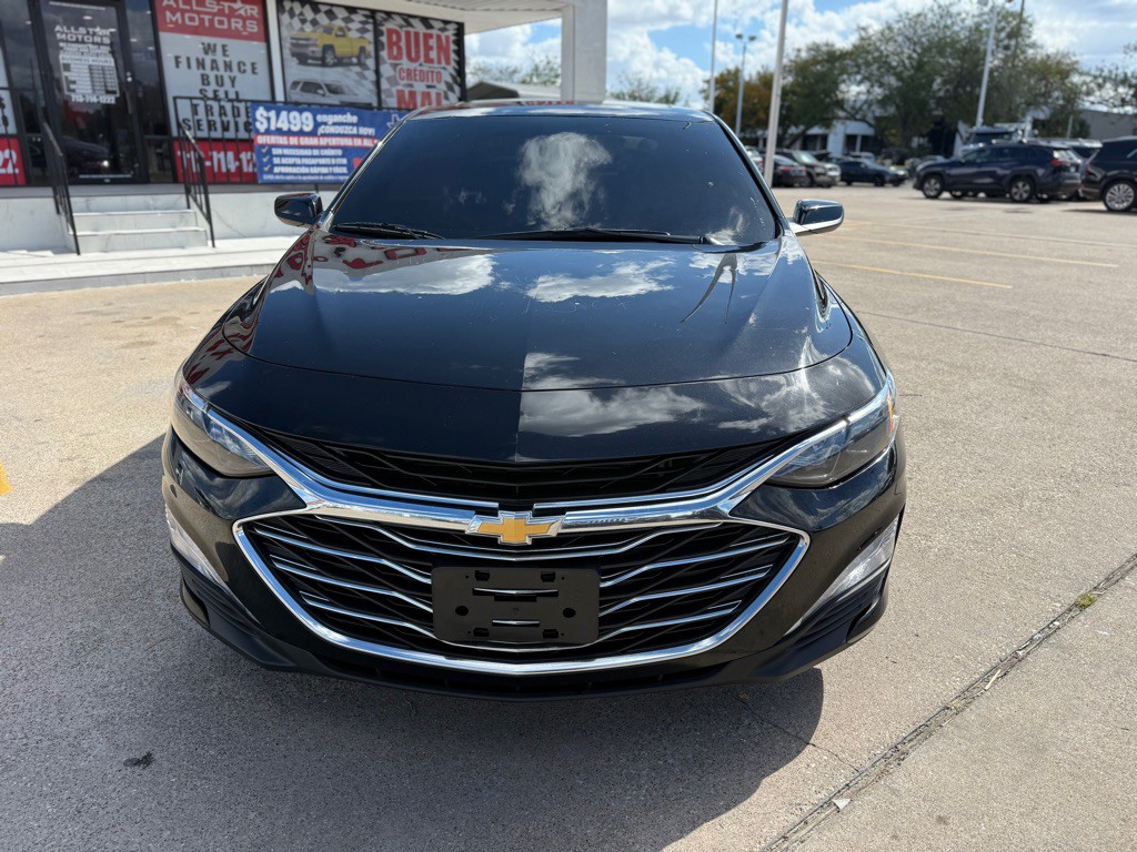 2021 Chevrolet Malibu Image 2