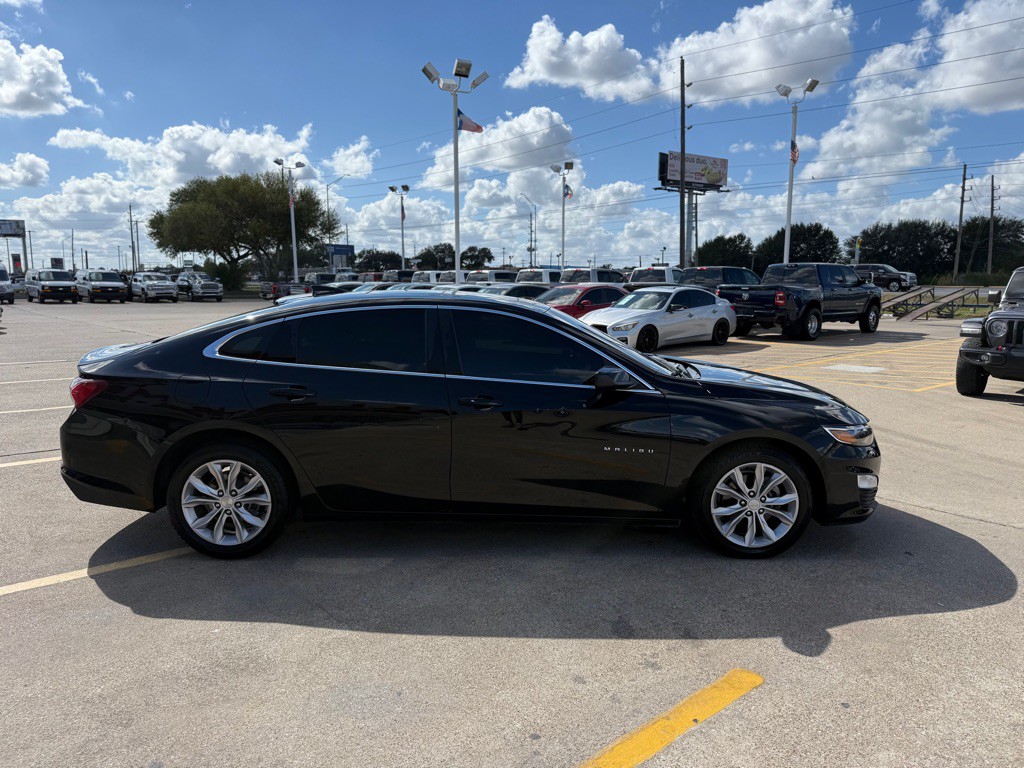 2021 Chevrolet Malibu Image 4