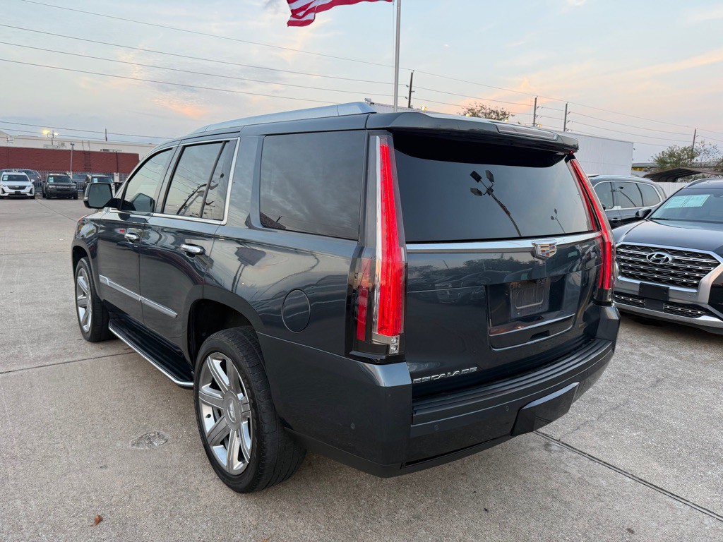 2020 Cadillac Escalade Image 9