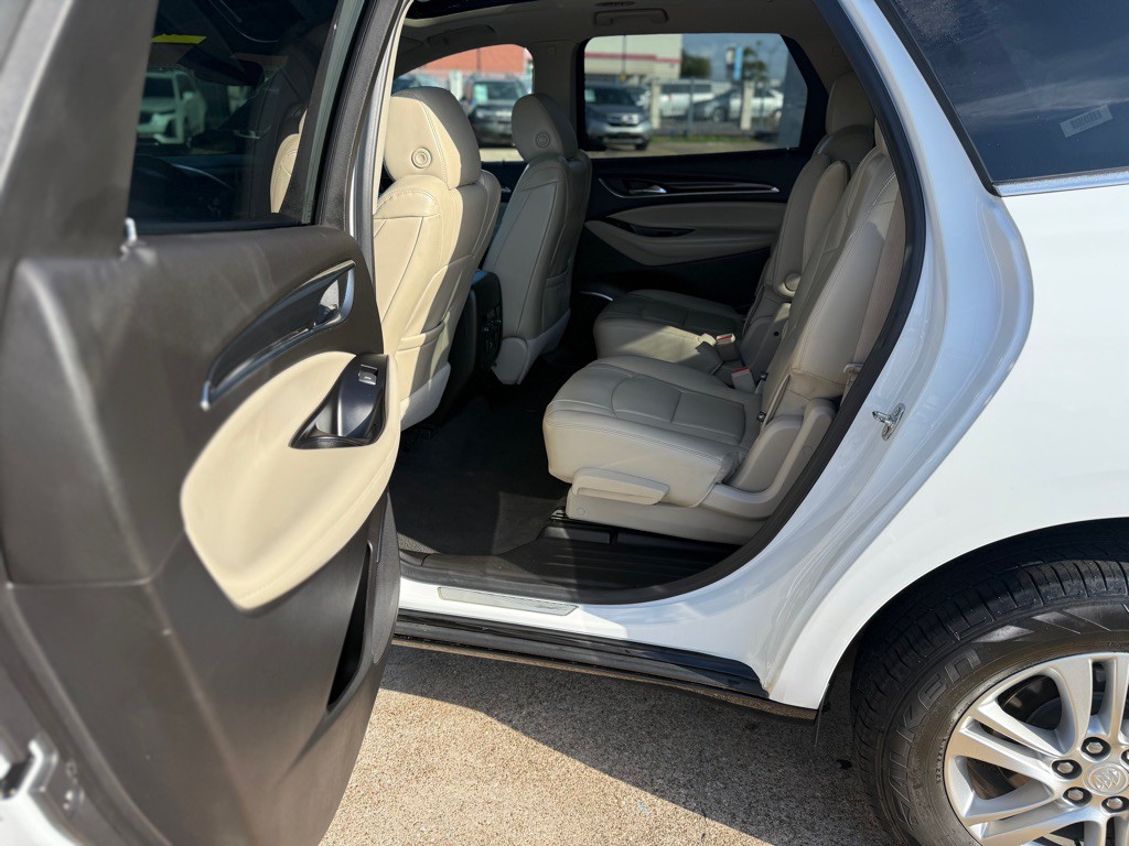 2019 Buick Enclave Image 10