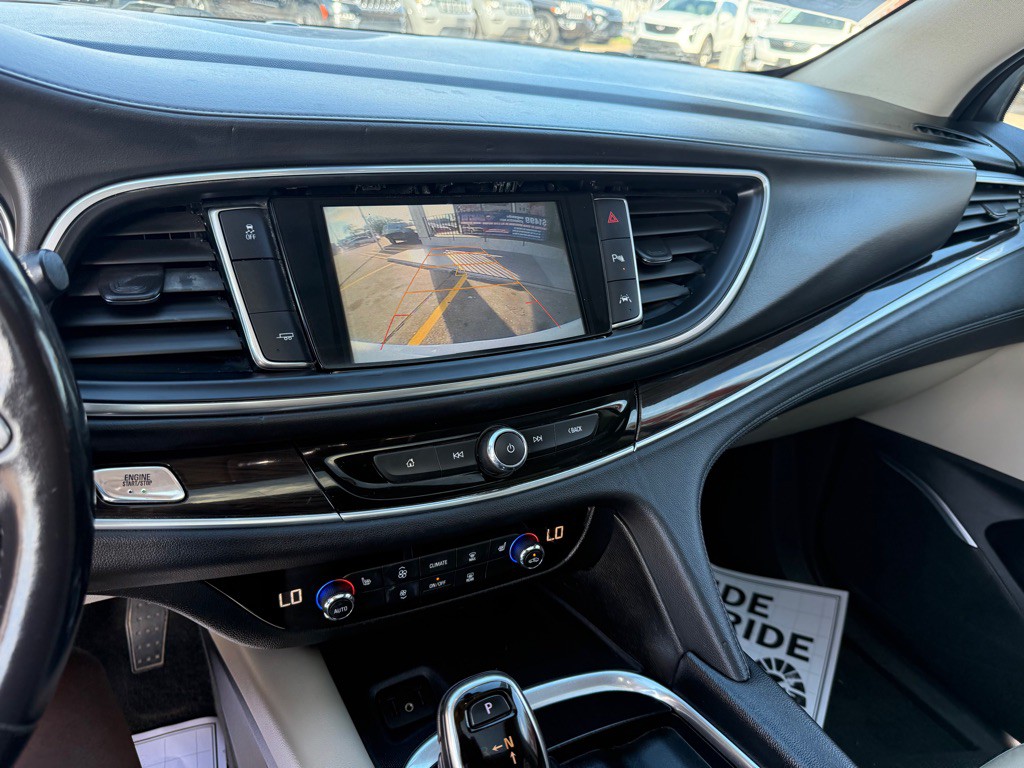 2019 Buick Enclave Image 17