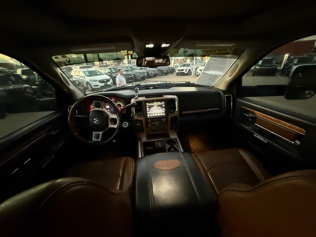 2015 RAM 2500 Image 14