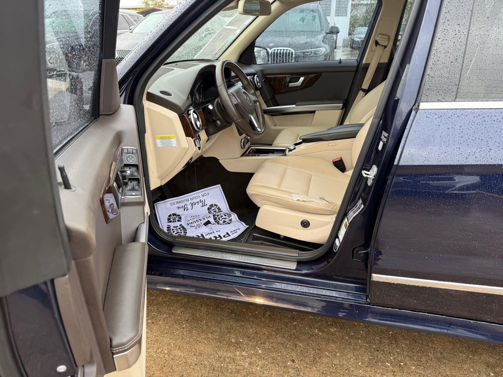 2014 Mercedes-Benz GLK-Class Image 9