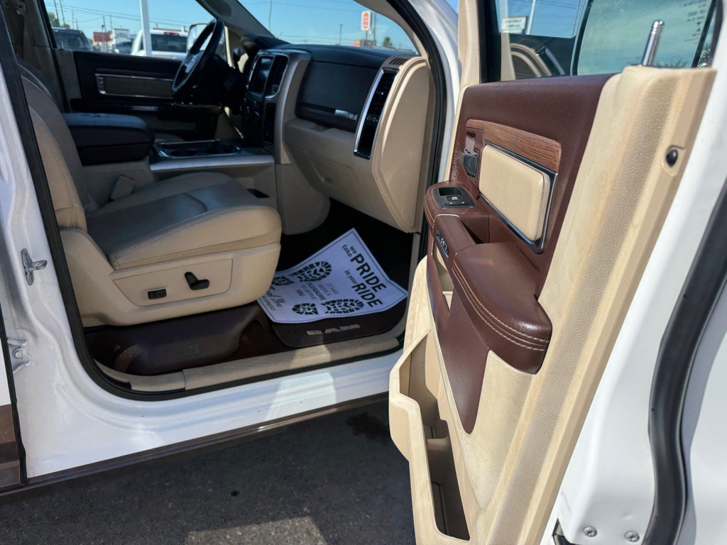 2017 RAM 3500 Image 6