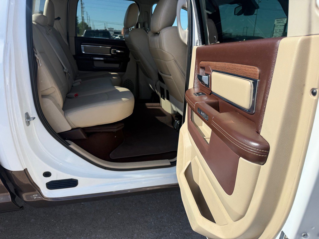 2017 RAM 3500 Image 8