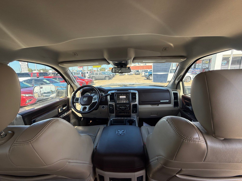 2017 RAM 3500 Image 10