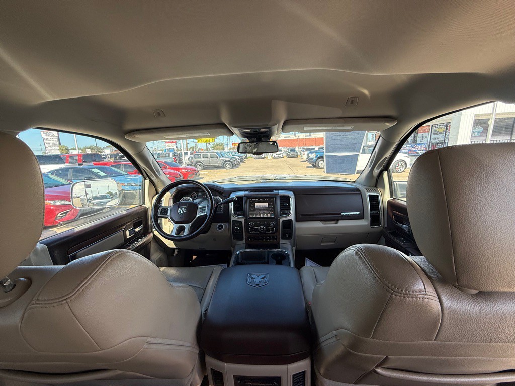 2017 RAM 3500 Image 12