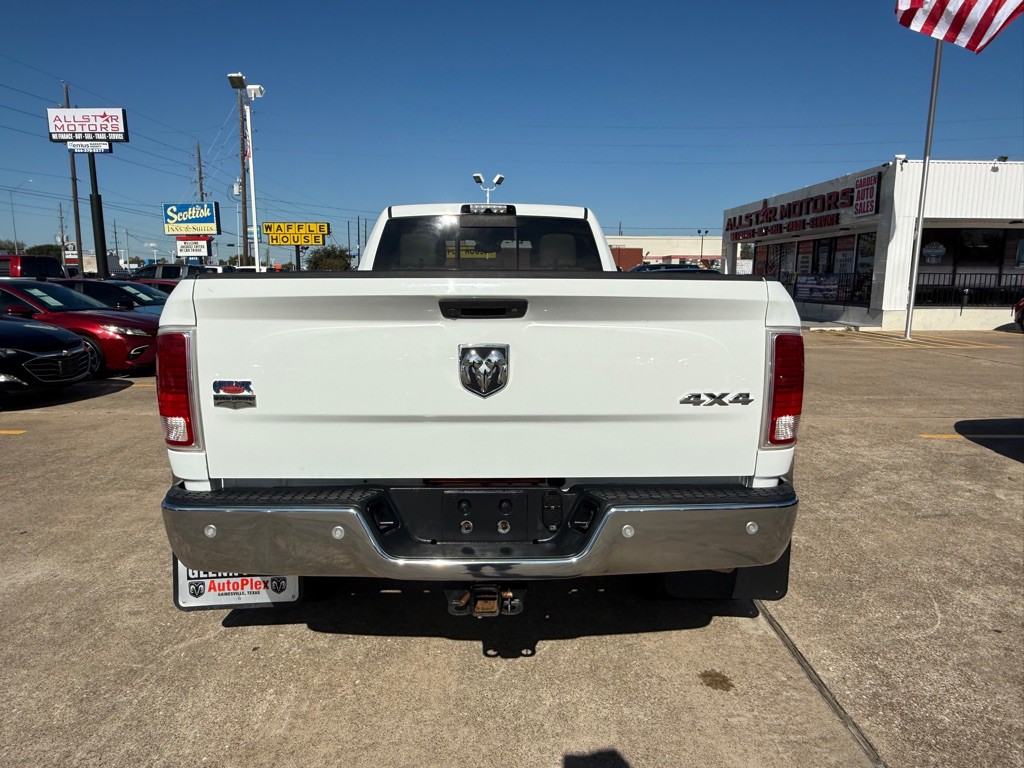 2017 RAM 3500 Image 14