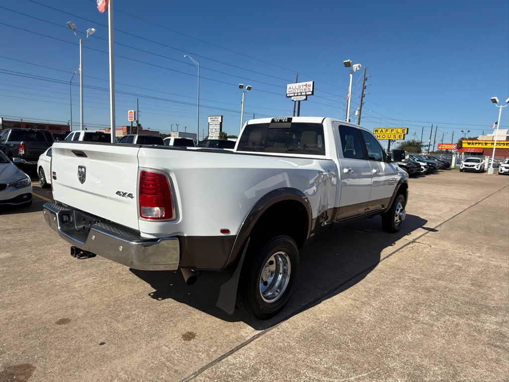 2017 RAM 3500 Image 15