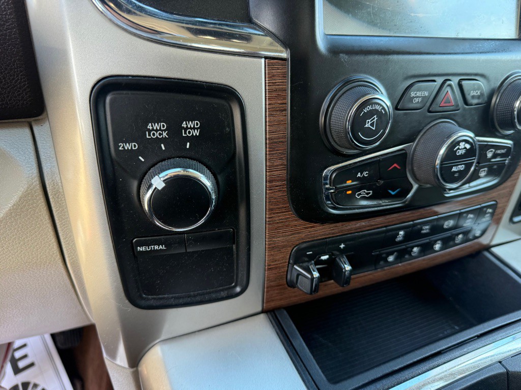 2017 RAM 3500 Image 22