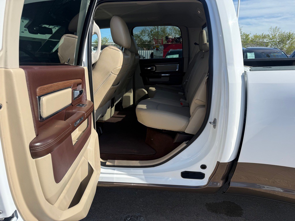 2017 RAM 3500 Image 24