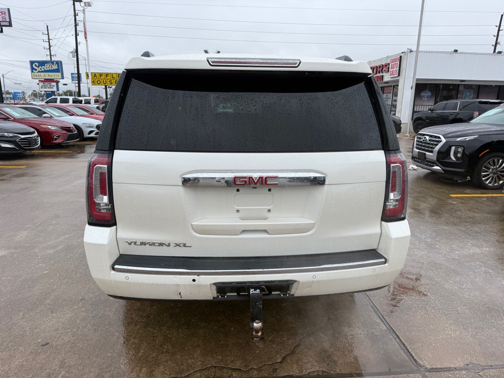 2015 GMC Yukon Image 16