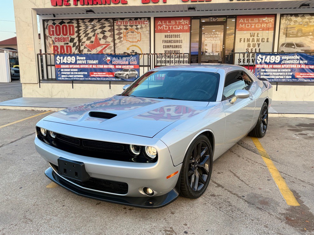 2021 Dodge Challenger Image 1