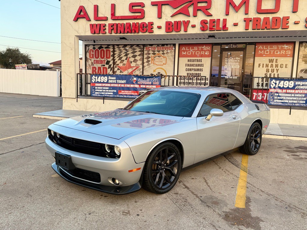 2021 Dodge Challenger Image 2