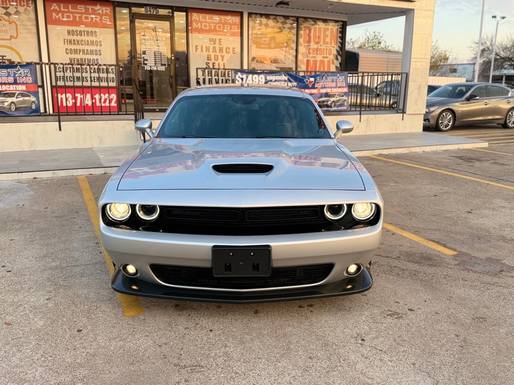 2021 Dodge Challenger Image 3