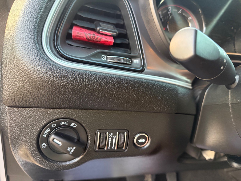 2021 Dodge Challenger Image 13