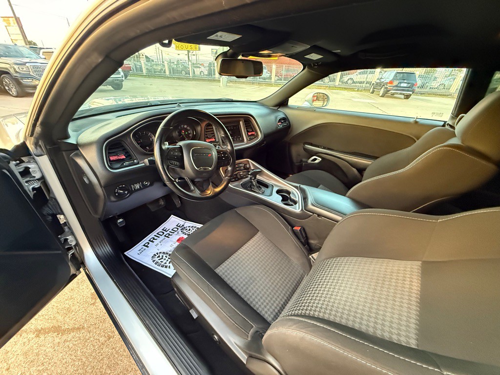 2021 Dodge Challenger Image 16