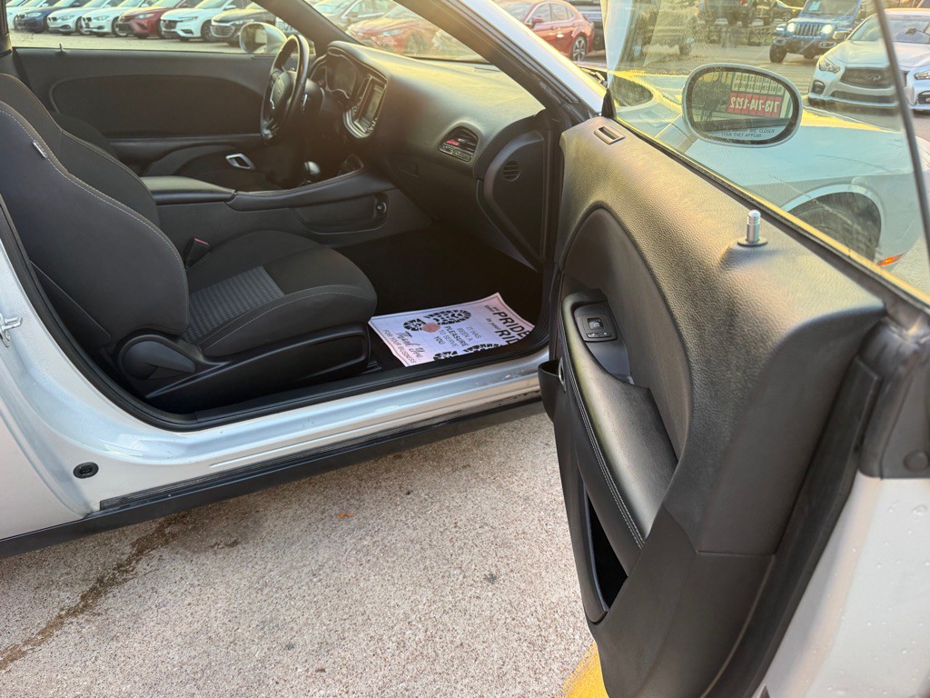 2021 Dodge Challenger Image 18