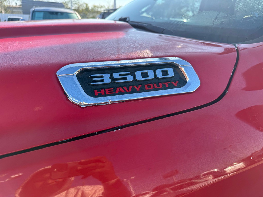 2019 RAM 3500 Image 17