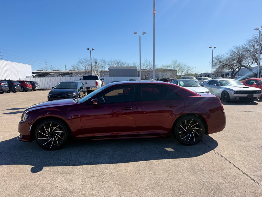 2022 Chrysler 300 Image 6