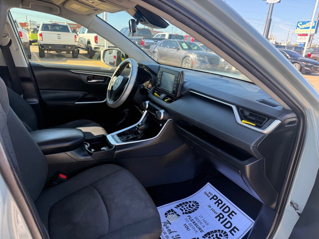 2021 Toyota Rav4 Image 11