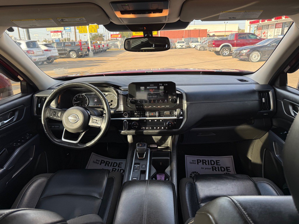 2022 Nissan Pathfinder Image 10