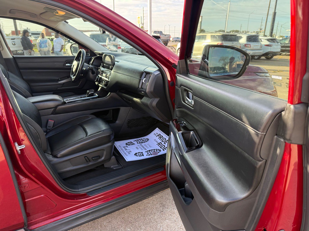 2022 Nissan Pathfinder Image 15