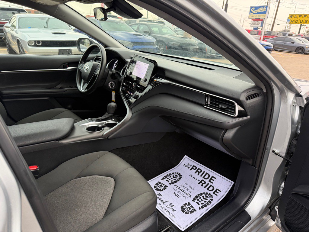 2023 Toyota Camry Image 14