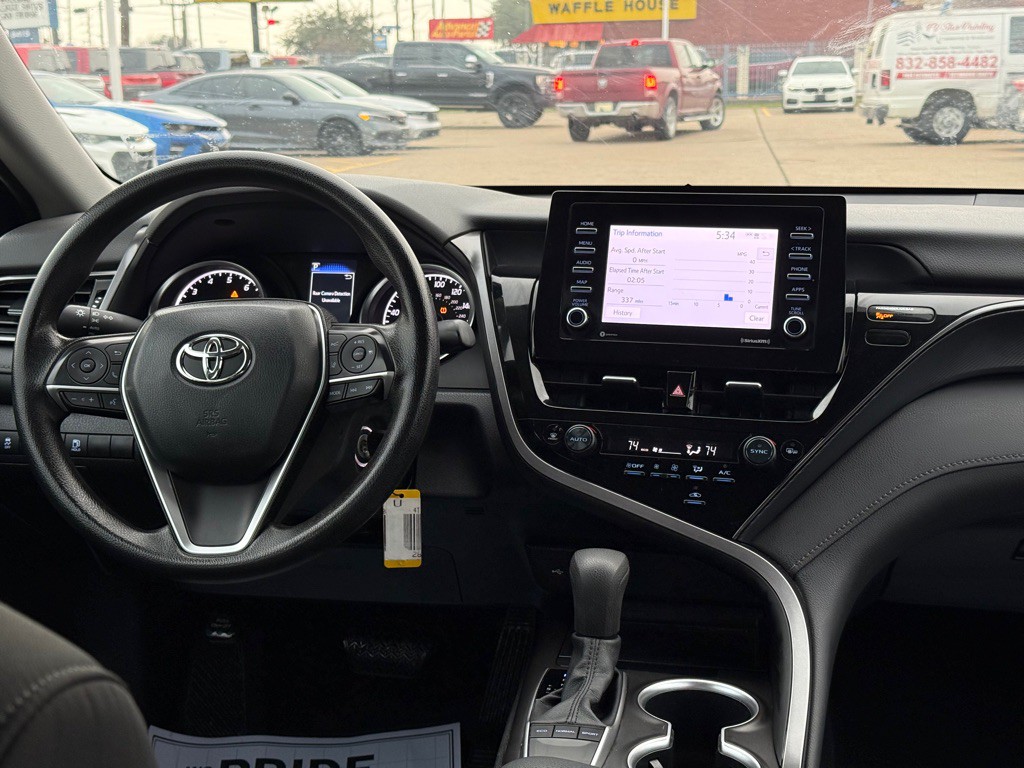 2023 Toyota Camry Image 17