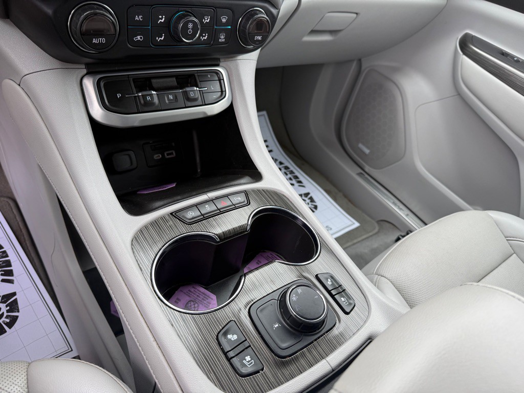 2021 GMC Acadia Image 16
