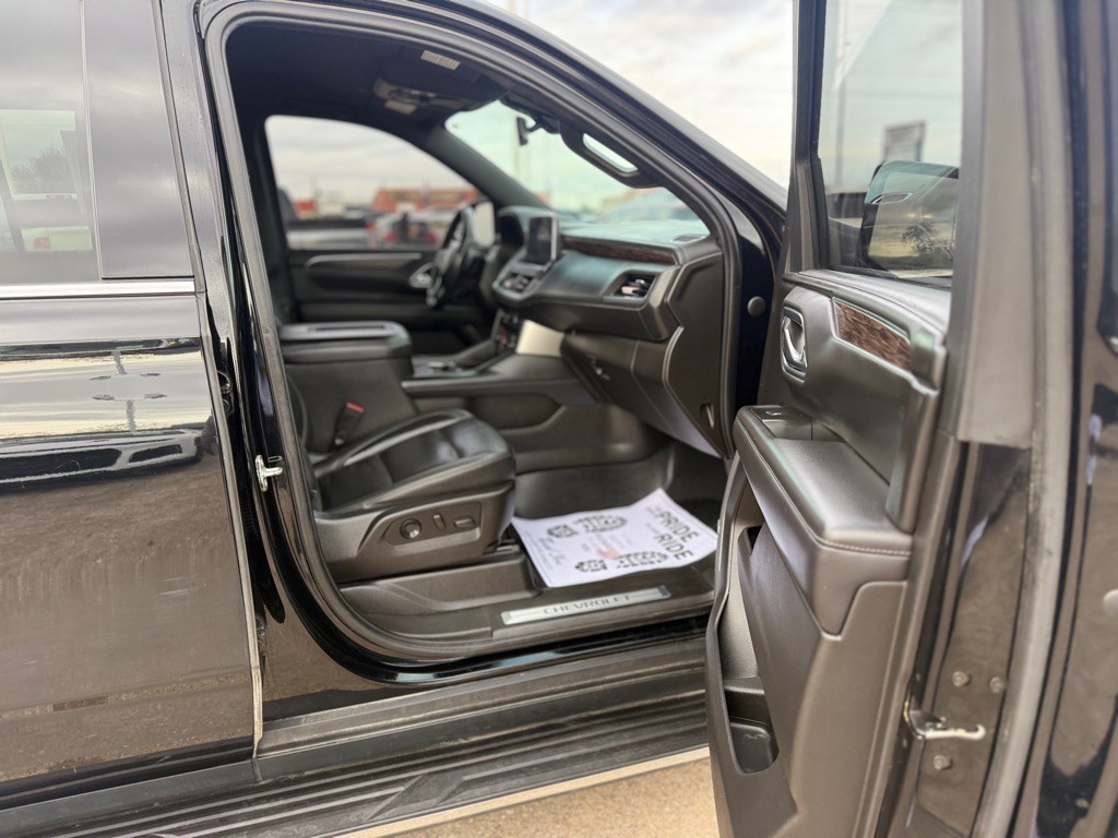 2021 Chevrolet Tahoe Image 3