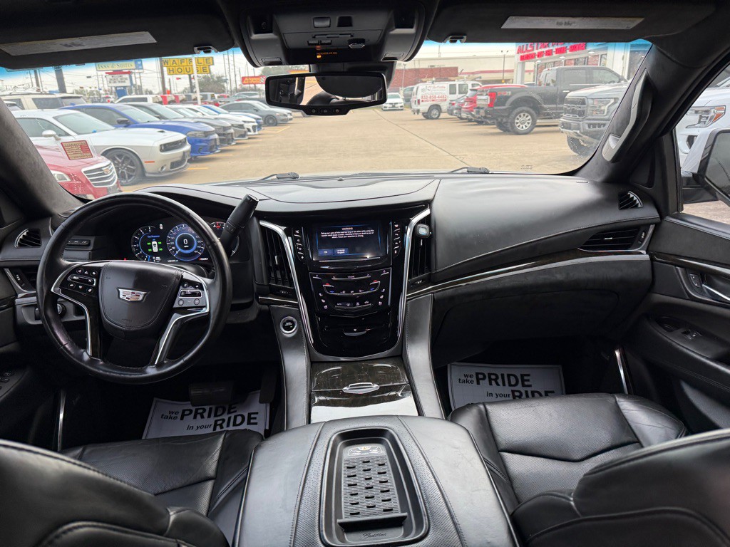 2016 Cadillac Escalade Image 9