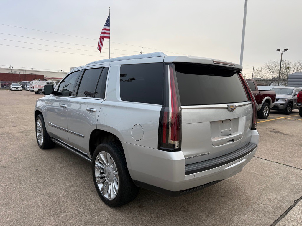2016 Cadillac Escalade Image 16