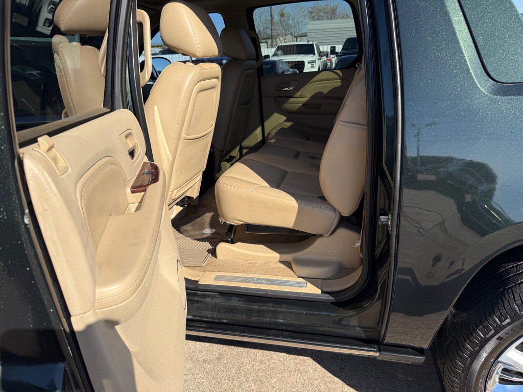 2013 Cadillac Escalade Image 7