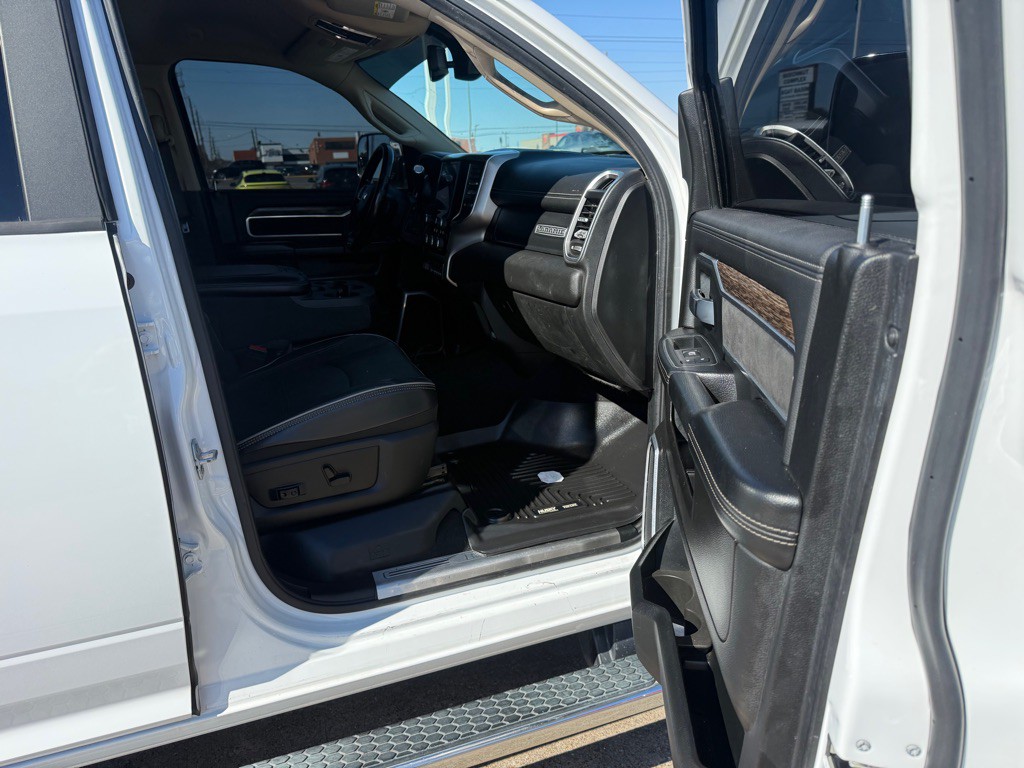 2020 RAM 3500 Image 14