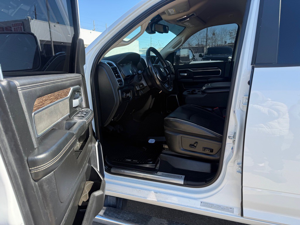 2020 RAM 3500 Image 17