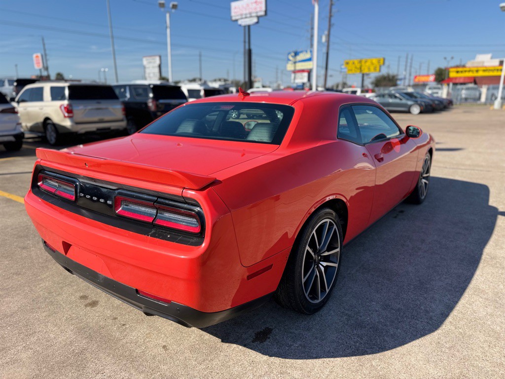 2022 Dodge Challenger Image 6
