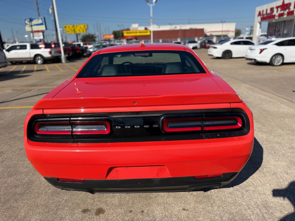 2022 Dodge Challenger Image 10