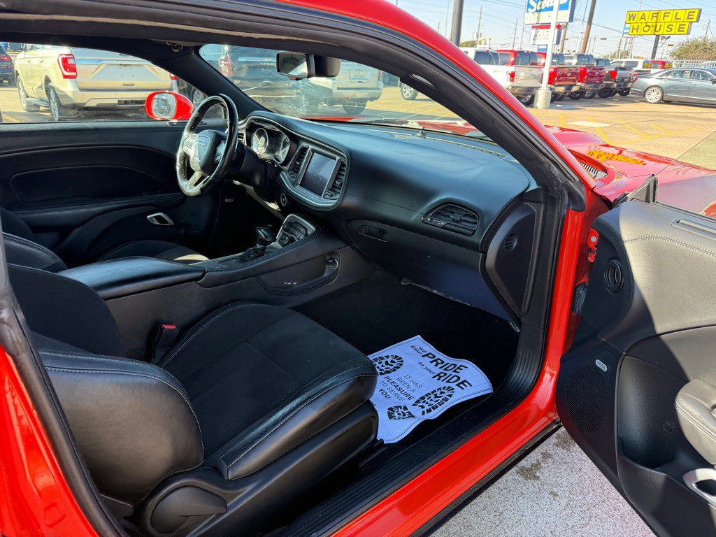 2022 Dodge Challenger Image 15