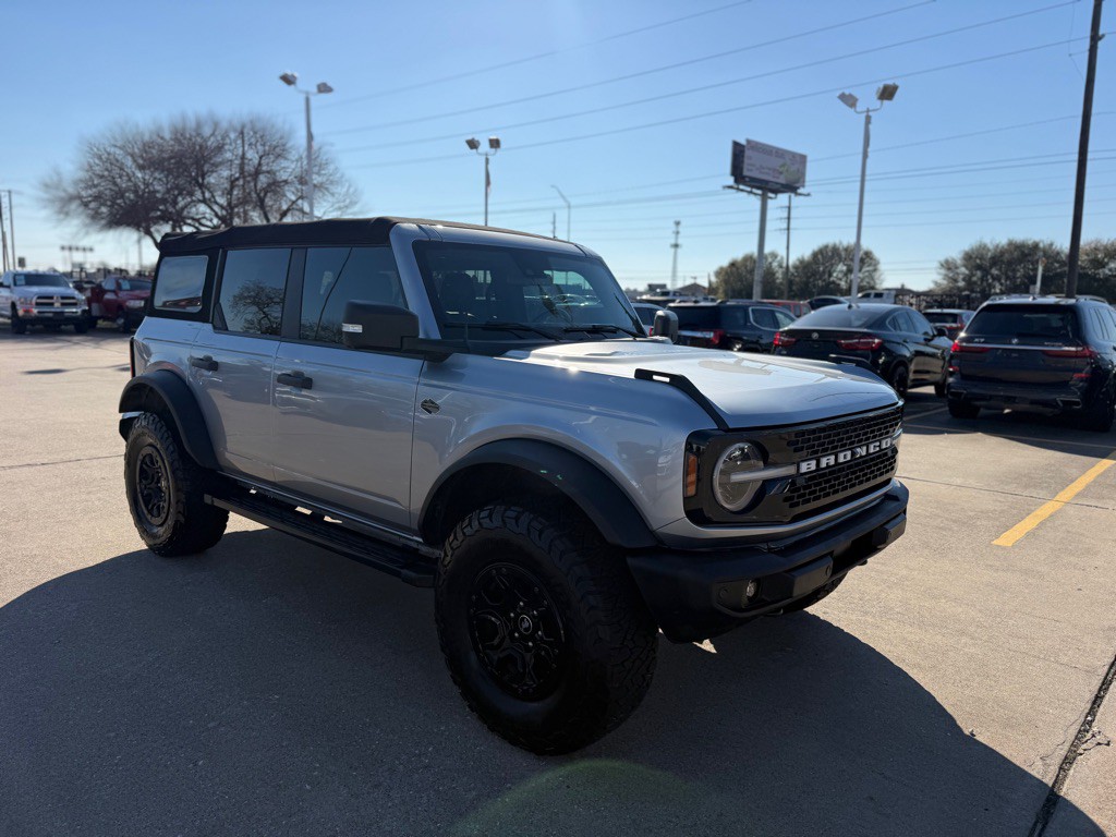 2022 Ford Bronco Image 4