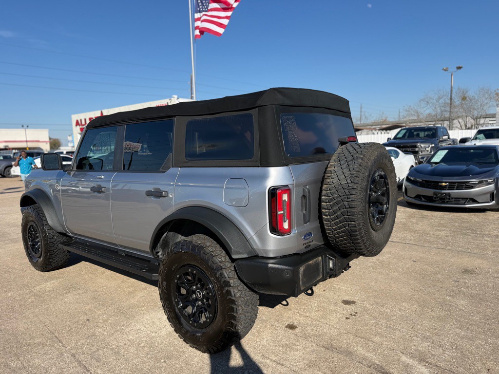 2022 Ford Bronco Image 6