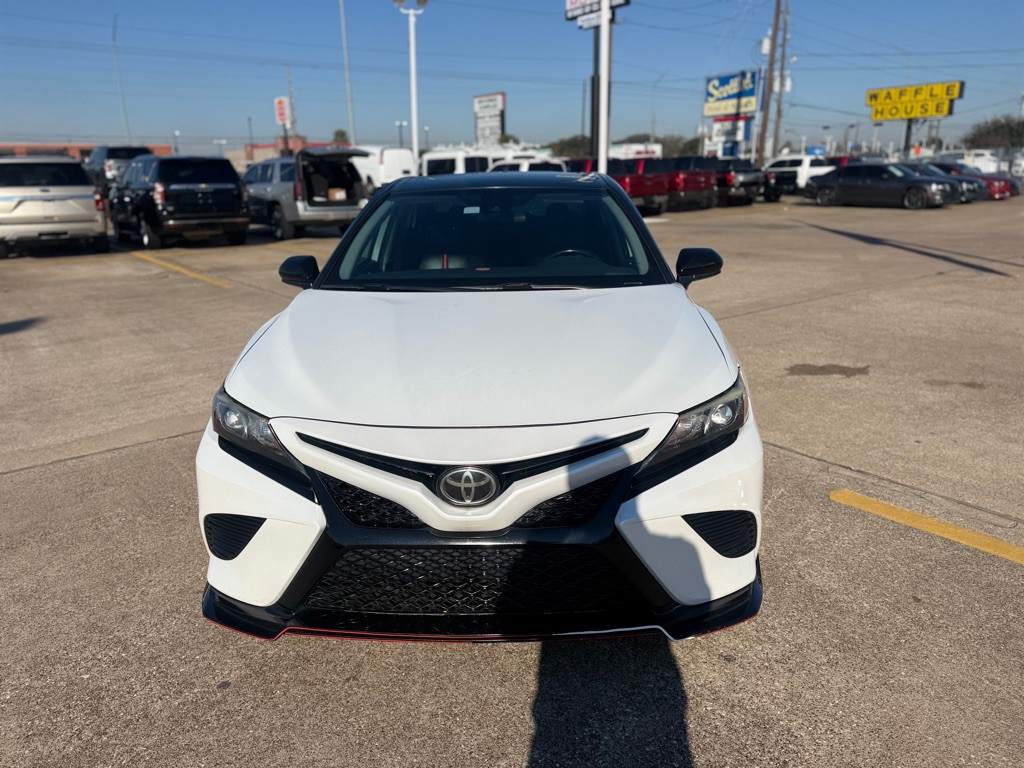 2020 Toyota Camry Image 2