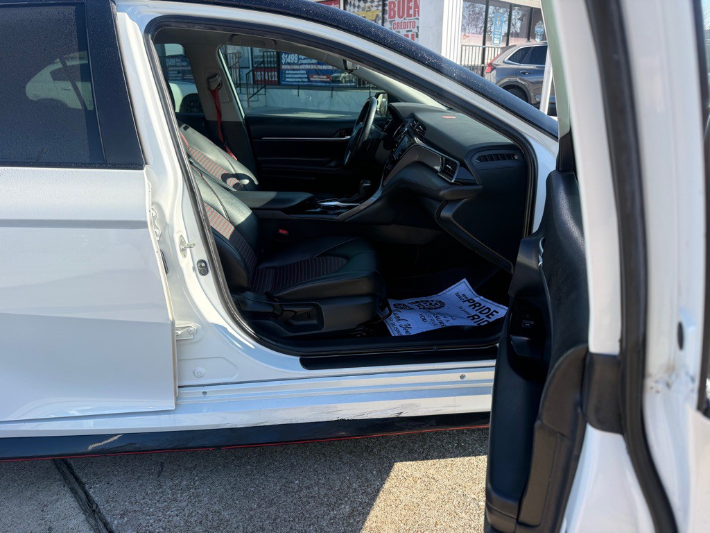 2020 Toyota Camry Image 5