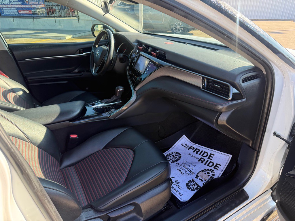 2020 Toyota Camry Image 6