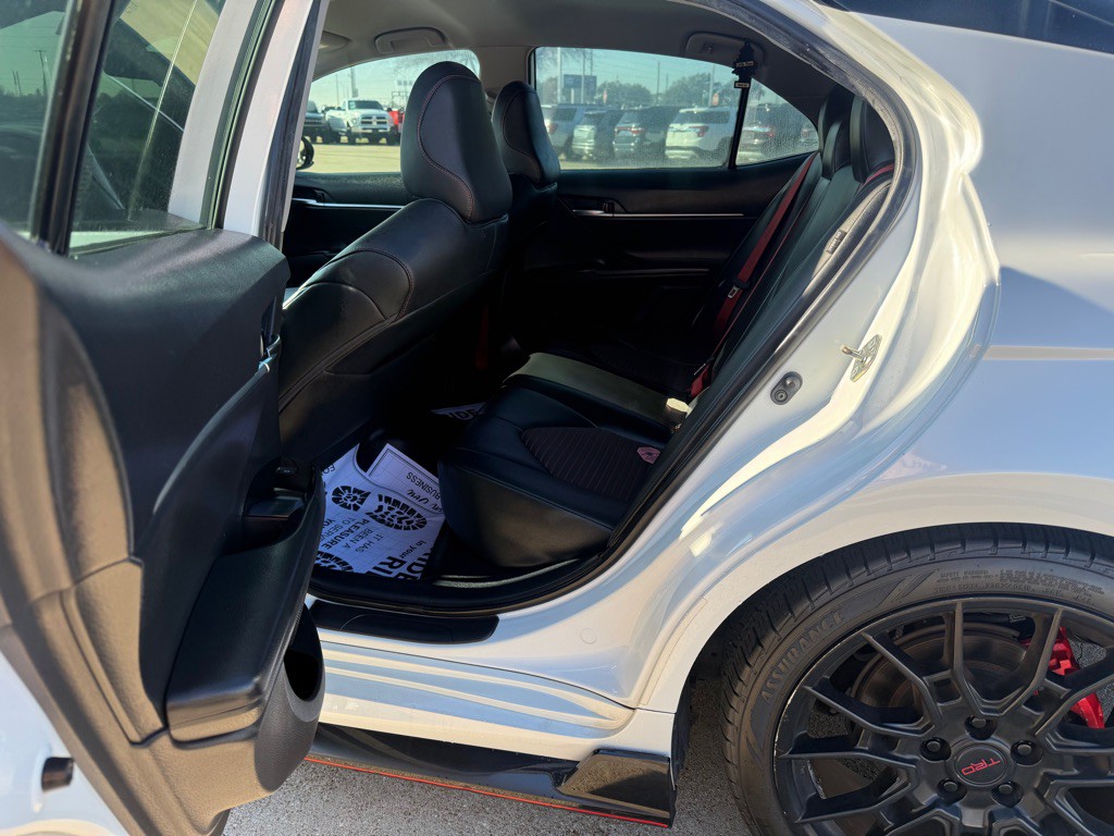 2020 Toyota Camry Image 15