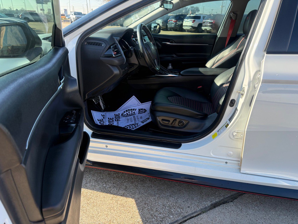 2020 Toyota Camry Image 16