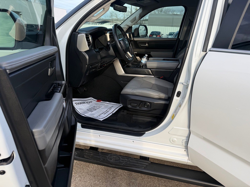 2024 Toyota Tundra Image 8