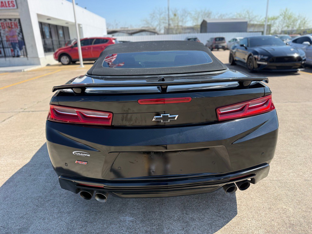 2017 Chevrolet Camaro Image 8